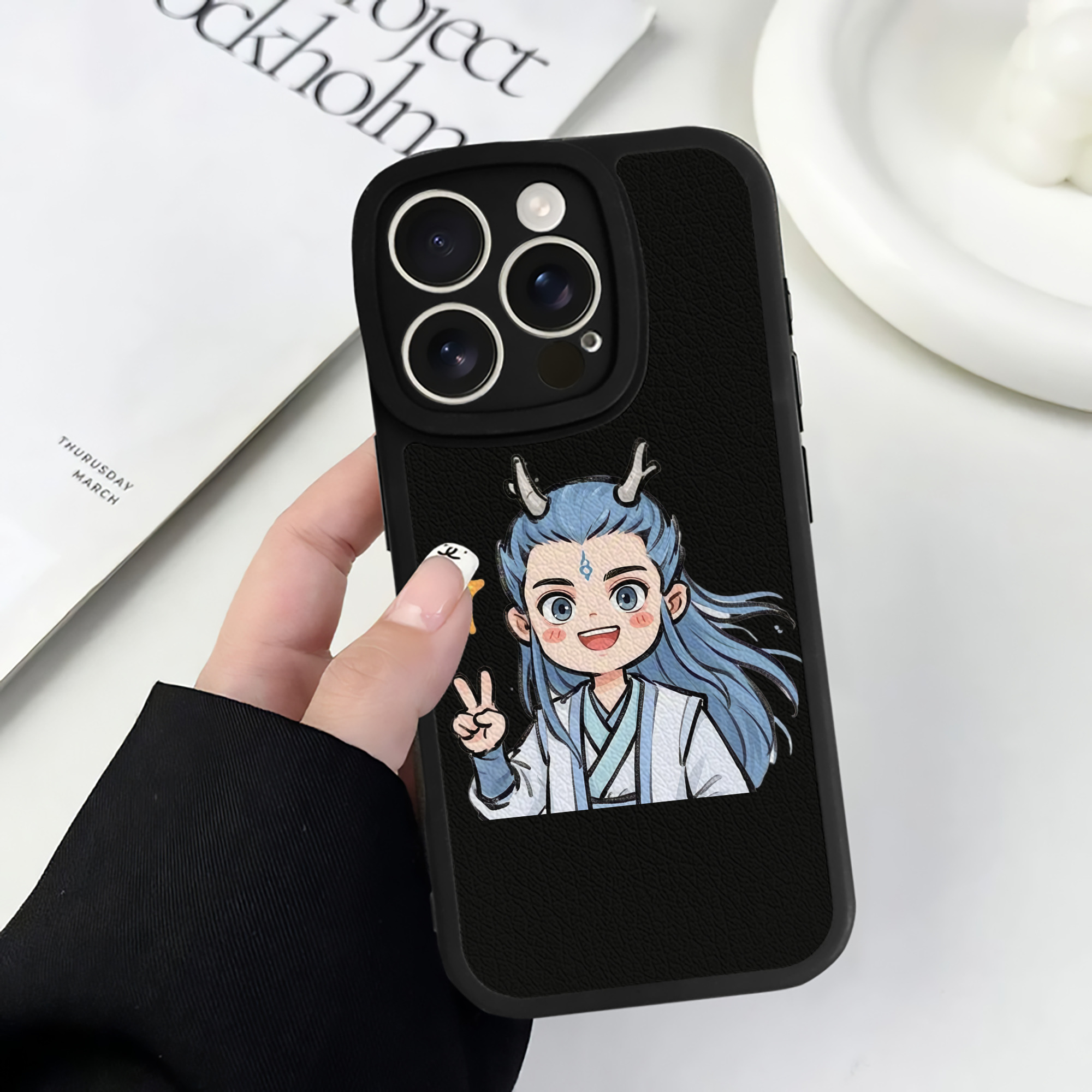 （画像用） Ne Zha 2 ナタ 魔童の大暴れ 【iPhone 16シリーズ対応】シリコンスマホケース（レザー調） 材質：シリコン